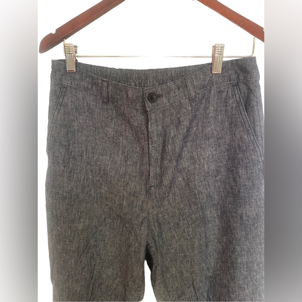 Uniqlo women’s  minimalist linen grey trousers. Size 28-29.